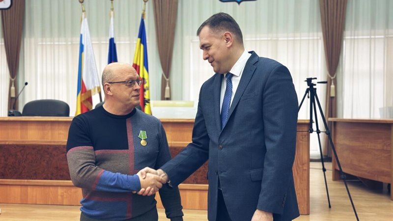 Новочеркасский общественник Олег Миронов награжден медалью «За помощь фронту»