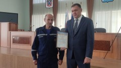 Глава администрации Юрий Лысенко наградил новочеркасских спасателей