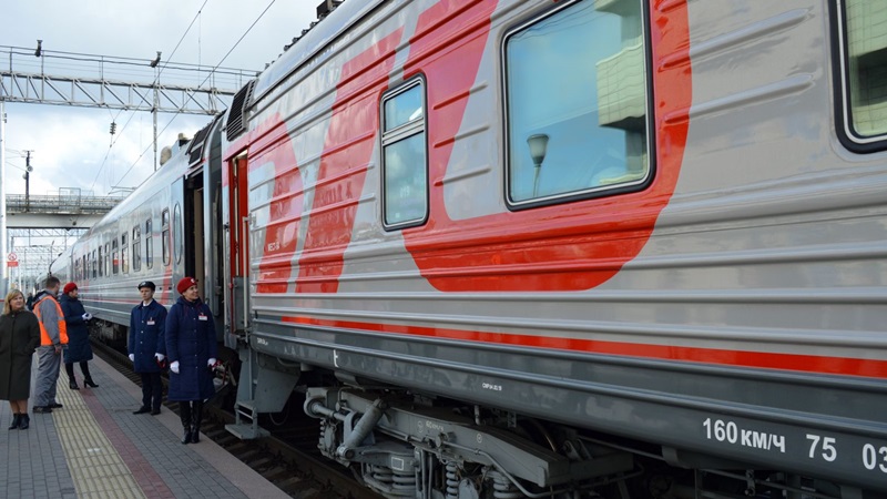 В Новочеркасске у пассажира поезда из Ростова в Москву украли стоявший на зарядке телефон