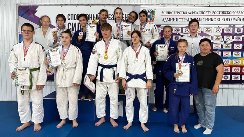 Новочеркасские спортсмены привезли целую россыпь медалей с Первенства области по дзюдо