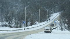 Новочеркасская ГАИ напоминает водителям о важности зимнего стиля вождения