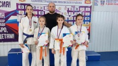 Новочеркасские дзюдоистки успешно выступили на областном турнире
