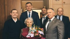 Глава администрации Новочеркасска вручил ветеранам-фронтовикам юбилейные медали