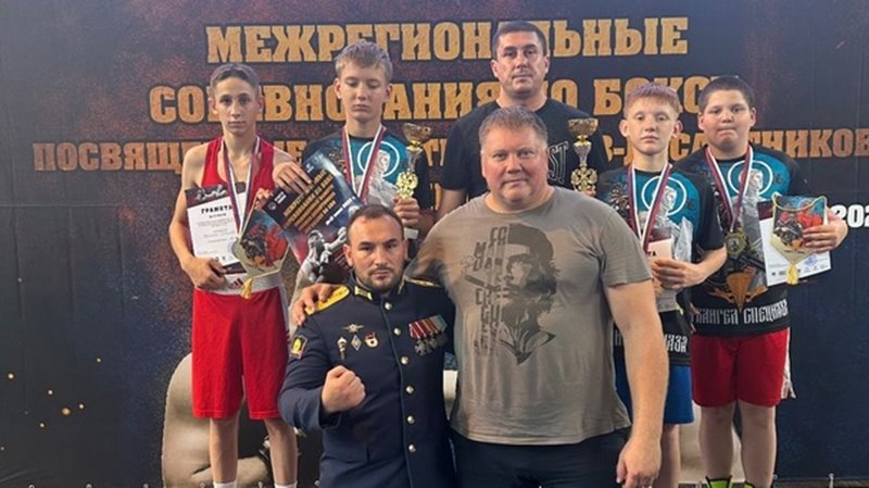 Новочеркасские боксеры успешно выступили на межрегиональном турнире в ЛНР