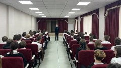 Новочеркасские полицейские продолжают проведение профилактических встреч со школьниками