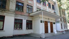 Сроки окончания ремонта школы №9 в Новочеркасске перенесены с апреля на сентябрь 2025 года