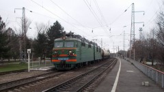 В Новочеркасске поезд насмерть переехал лежавшего на рельсах мужчину