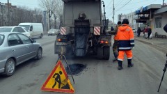 Дороги в Новочеркасске ремонтируют с помощью литого асфальта